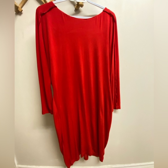 Red Dress - Picture 2 of 6